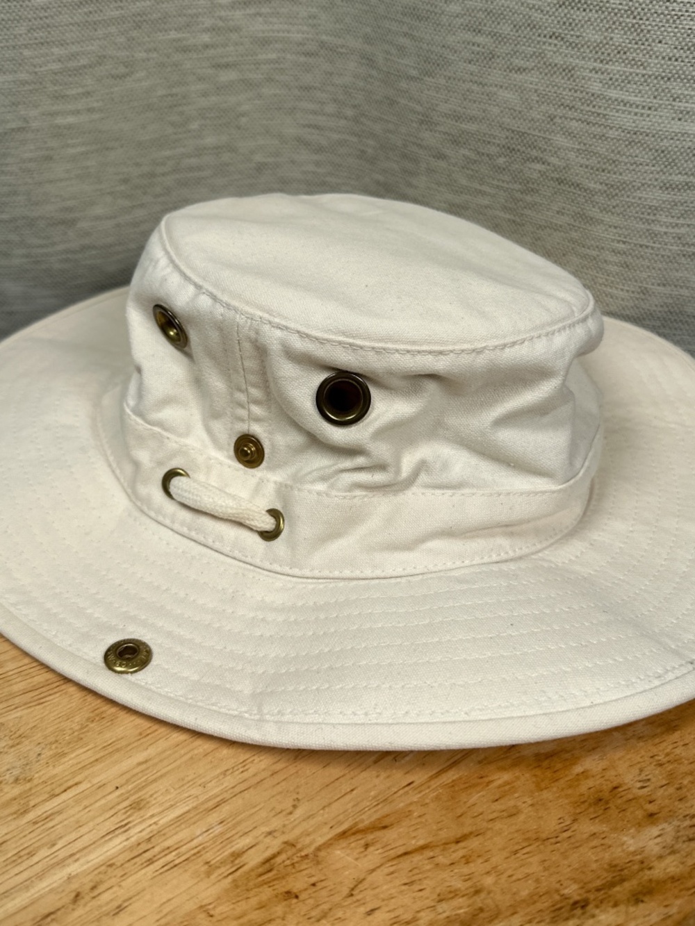 Vintage Tilley Canvas Made in Canada Tan Maple Leaf Sun Hat Unisex 7